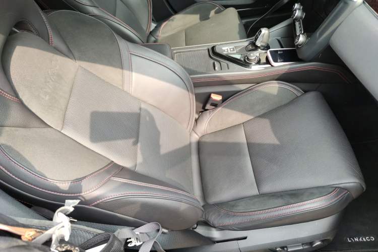 Used Lynk & Co 03 2019 1.5TD DCT JingPro Edition China VI Standard Right Front Seat