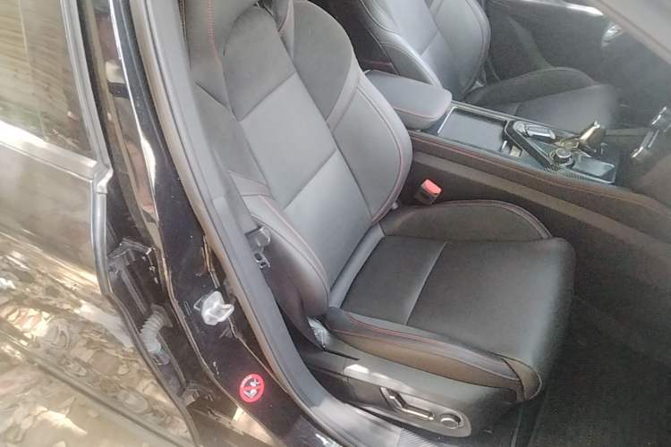 Used Lynk & Co 03 2019 1.5TD DCT JingPro Edition China VI Standard Right Front Seat