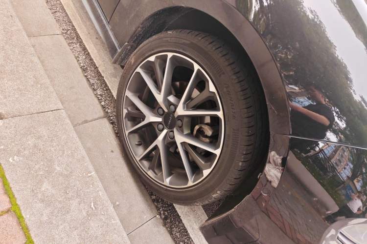 Used Lynk & Co 03 2019 1.5TD DCT JingPro Edition China VI Standard Right Front Wheel Hub