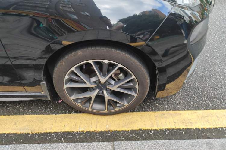 Used Lynk & Co 03 2019 1.5TD DCT JingPro Edition China VI Standard Right Front Wheel Hub
