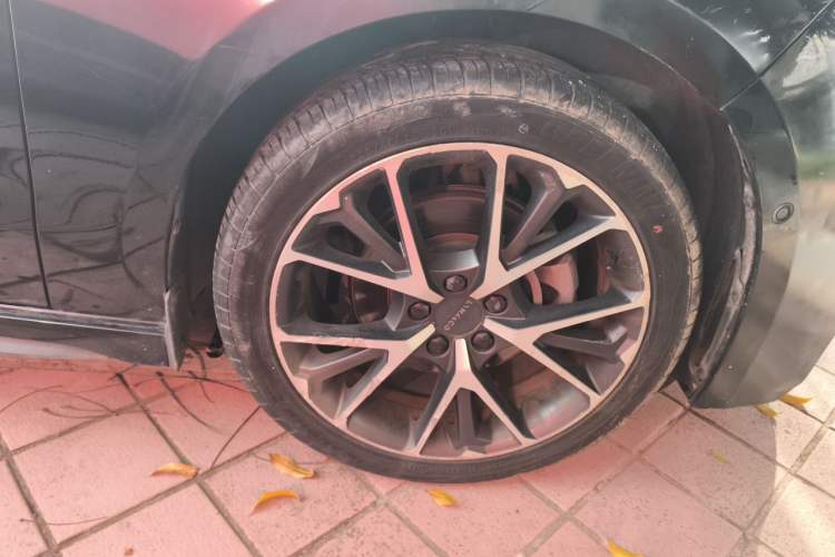 Used Lynk & Co 03 2019 1.5TD DCT JingPro Edition China VI Standard Right Front Wheel Hub