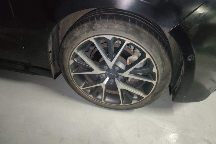 Used Lynk & Co 03 2019 1.5TD DCT JingPro Edition China VI Standard Right Front Wheel Hub