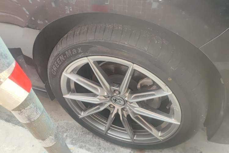 Used Lynk & Co 03 2019 1.5TD DCT JingPro Edition China VI Standard Right Front Wheel Hub