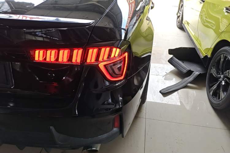 Used Lynk & Co 03 2019 1.5TD DCT JingPro Edition China VI Standard Right Rear Taillight