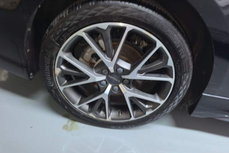 Used Lynk & Co 03 2019 1.5TD DCT JingPro Edition China VI Standard Right Rear Wheel Hub