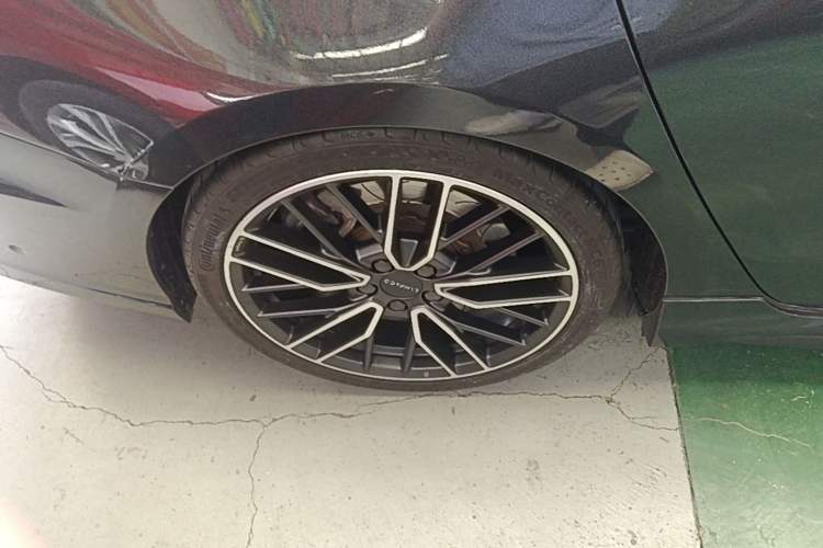 Used Lynk & Co 03 2019 03+ 2.0TD Automatic Wind-Chasing Edition Right Rear Wheel Hub