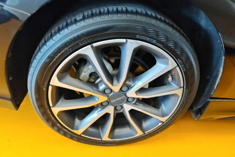 Used Lynk & Co 03 2019 2.0TD Automatic Trend Edition Right Rear Wheel Hub