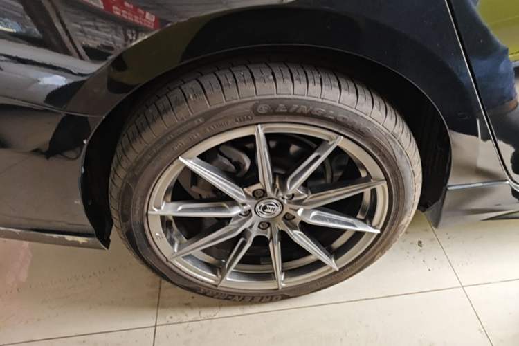 Used Lynk & Co 03 2019 1.5TD DCT JingPro Edition China VI Standard Right Rear Wheel Hub