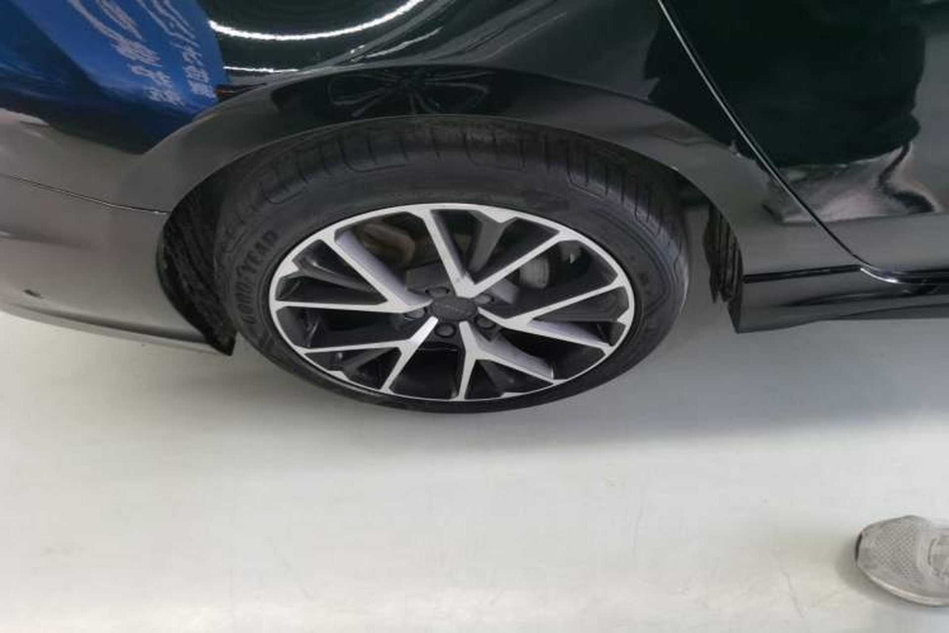 Used Lynk & Co 03 2019 2.0TD Automatic Jing Pro Edition Right Rear Wheel Hub