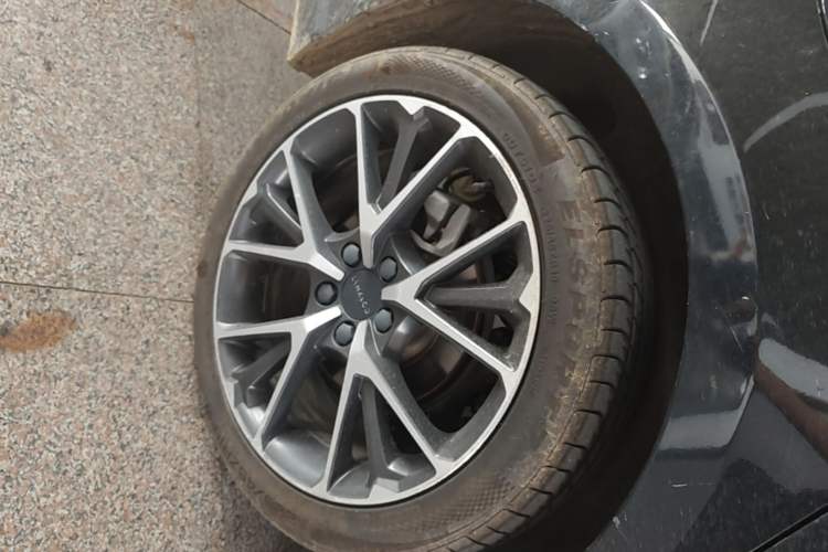 Used Lynk & Co 03 2019 1.5TD DCT JingPro Edition China VI Standard Right Rear Wheel Hub