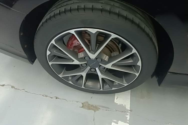 Used Lynk & Co 03 2019 1.5TD DCT JingPro Edition China VI Standard Right Rear Wheel Hub