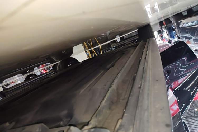 Used Lynk & Co 03 2019 2.0TD Automatic Jing Pro Edition Right Side Sill