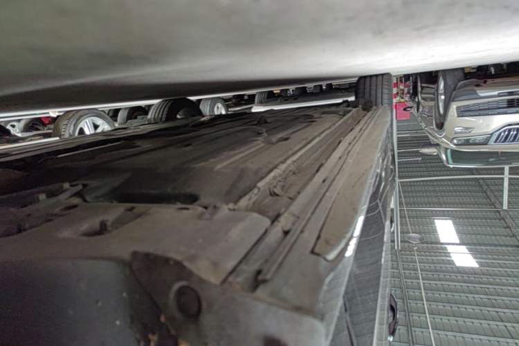 Used Lynk & Co 03 2019 1.5TD DCT Sport Edition China VI Standard Right Side Sill