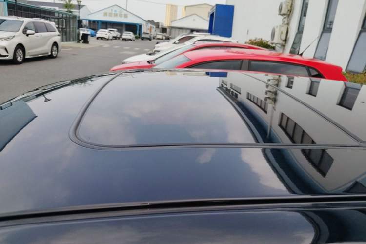 Used Lynk & Co 03 2019 2.0TD Automatic Trend Edition Roof