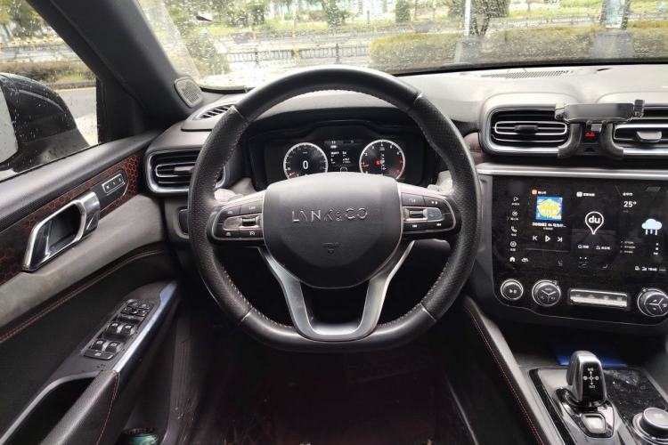 Used Lynk & Co 03 2019 2.0TD Automatic Jing Pro Edition Steering Wheel