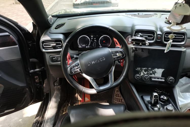 Used Lynk & Co 03 2019 2.0TD Automatic Jing Pro Edition Steering Wheel