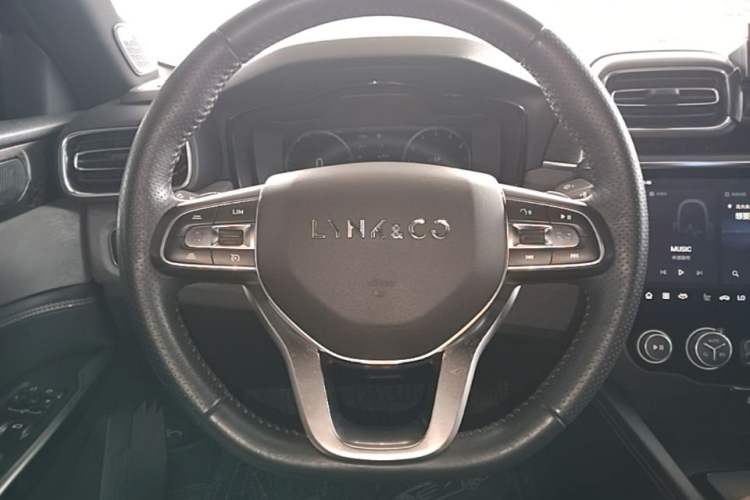 Used Lynk & Co 03 2019 1.5TD DCT JingPro Edition China VI Standard Steering Wheel