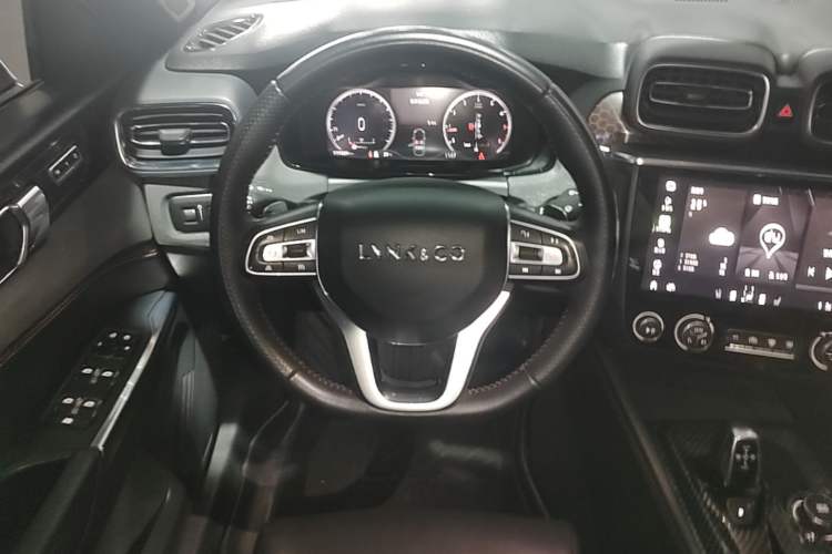 Used Lynk & Co 03 2019 2.0TD Automatic Jing Pro Edition Steering Wheel