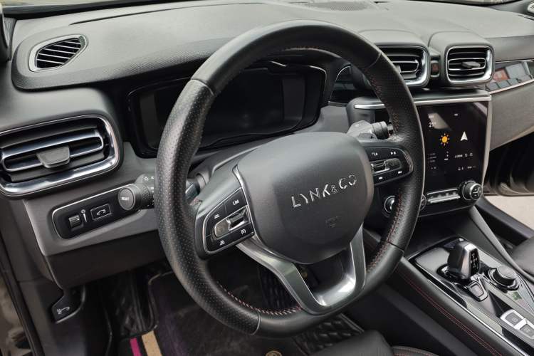 Used Lynk & Co 03 2019 1.5TD DCT JingPro Edition China VI Standard Steering Wheel