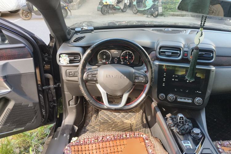 Used Lynk & Co 03 2019 2.0TD Automatic Trend Edition Steering Wheel