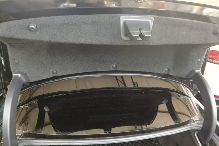 Used Lynk & Co 03 2019 1.5TD DCT JingPro Edition China VI Standard Trunk