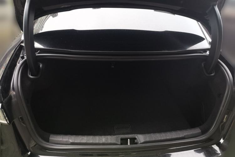 Used Lynk & Co 03 2019 1.5TD DCT JingPro Edition China VI Standard Trunk