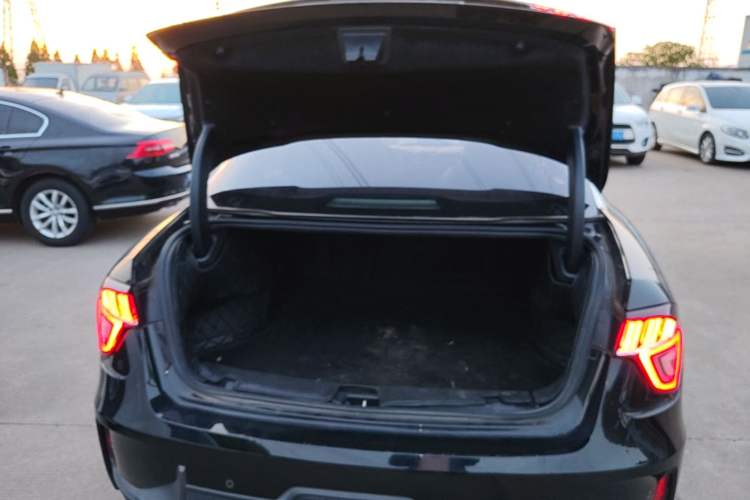 Used Lynk & Co 03 2019 1.5TD DCT Sport Edition China VI Standard Trunk