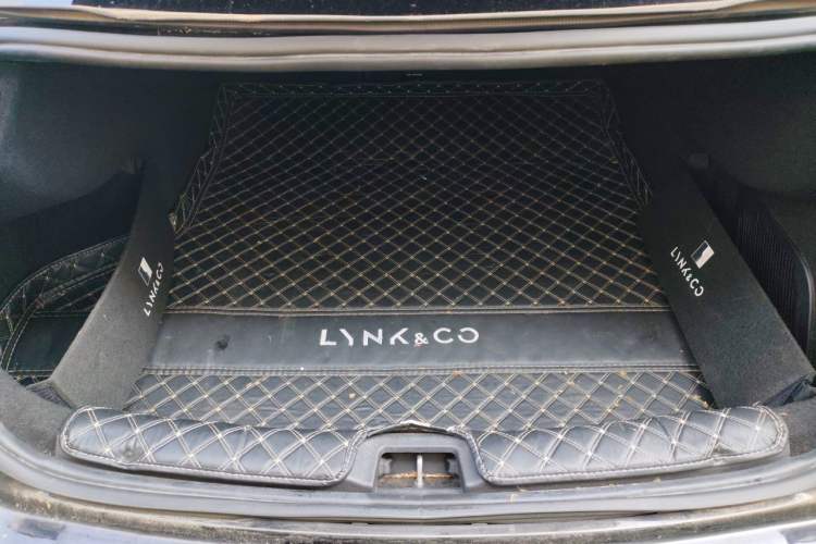 Used Lynk & Co 03 2019 1.5TD DCT JingPro Edition China VI Standard Trunk