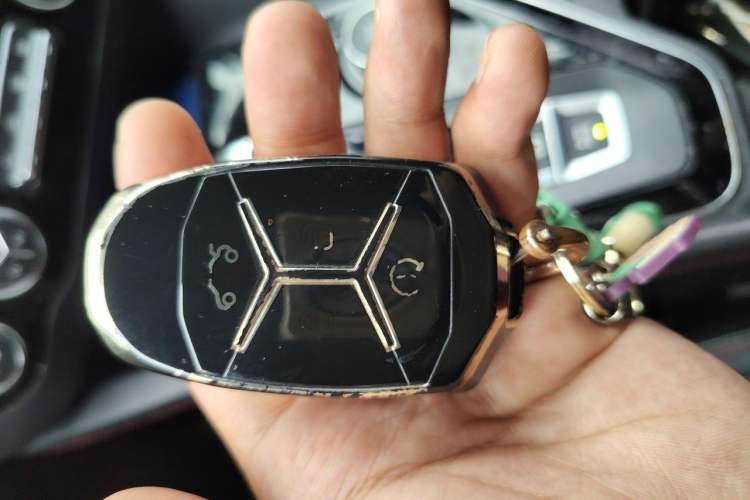 Used Lynk & Co 03 2019 2.0TD Automatic Jing Pro Edition Vehicle Key