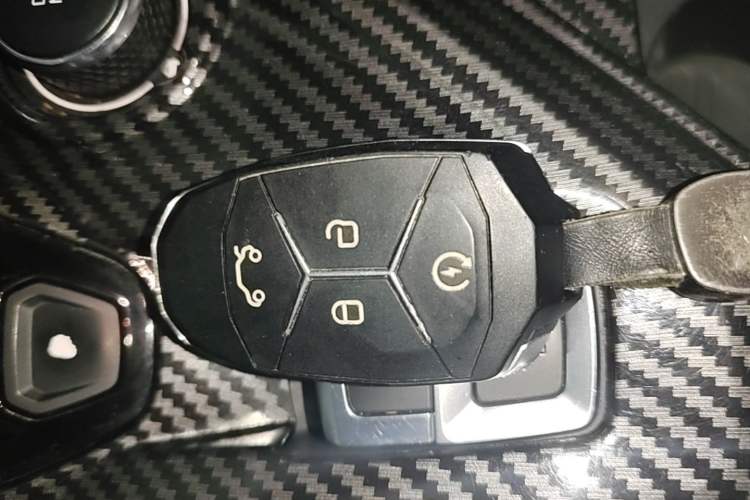 Used Lynk & Co 03 2019 2.0TD Automatic Jing Pro Edition Vehicle Key