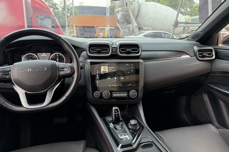 Used Lynk & Co 03 2019 1.5TD DCT Sport Edition China VI Standard Audio And AC Panel