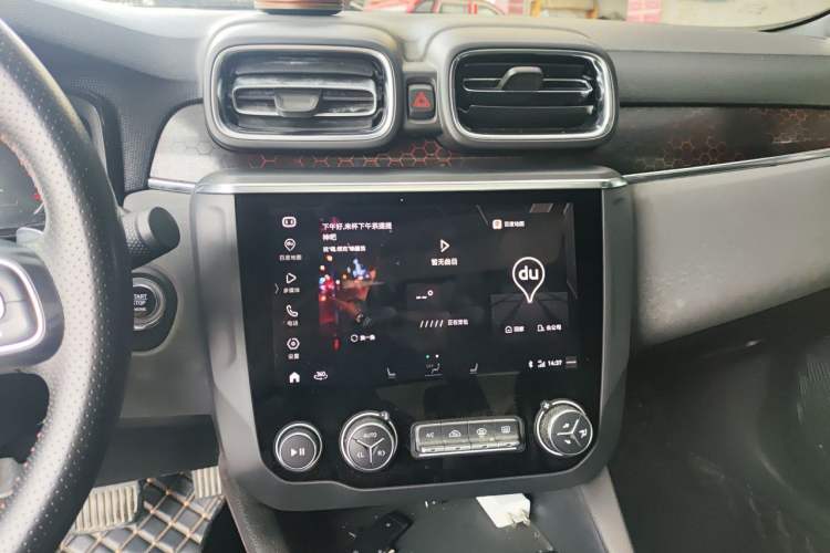 Used Lynk & Co 03 2019 1.5TD DCT JingPro Edition China VI Standard Audio And AC Panel