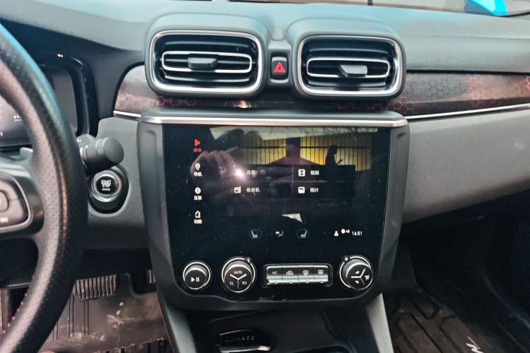 Used Lynk & Co 03 2019 1.5TD DCT Sport Edition China VI Standard Audio And AC Panel