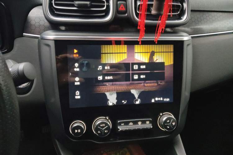 Used Lynk & Co 03 2019 1.5TD DCT Sport Edition China VI Standard Audio And AC Panel