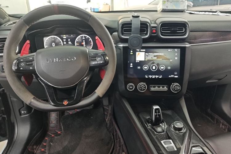 Used Lynk & Co 03 2019 1.5TD DCT Sport Edition China VI Standard Center Console