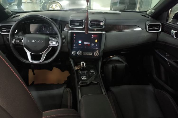 Used Lynk & Co 03 2019 2.0TD Automatic Jing Pro Edition Center Console