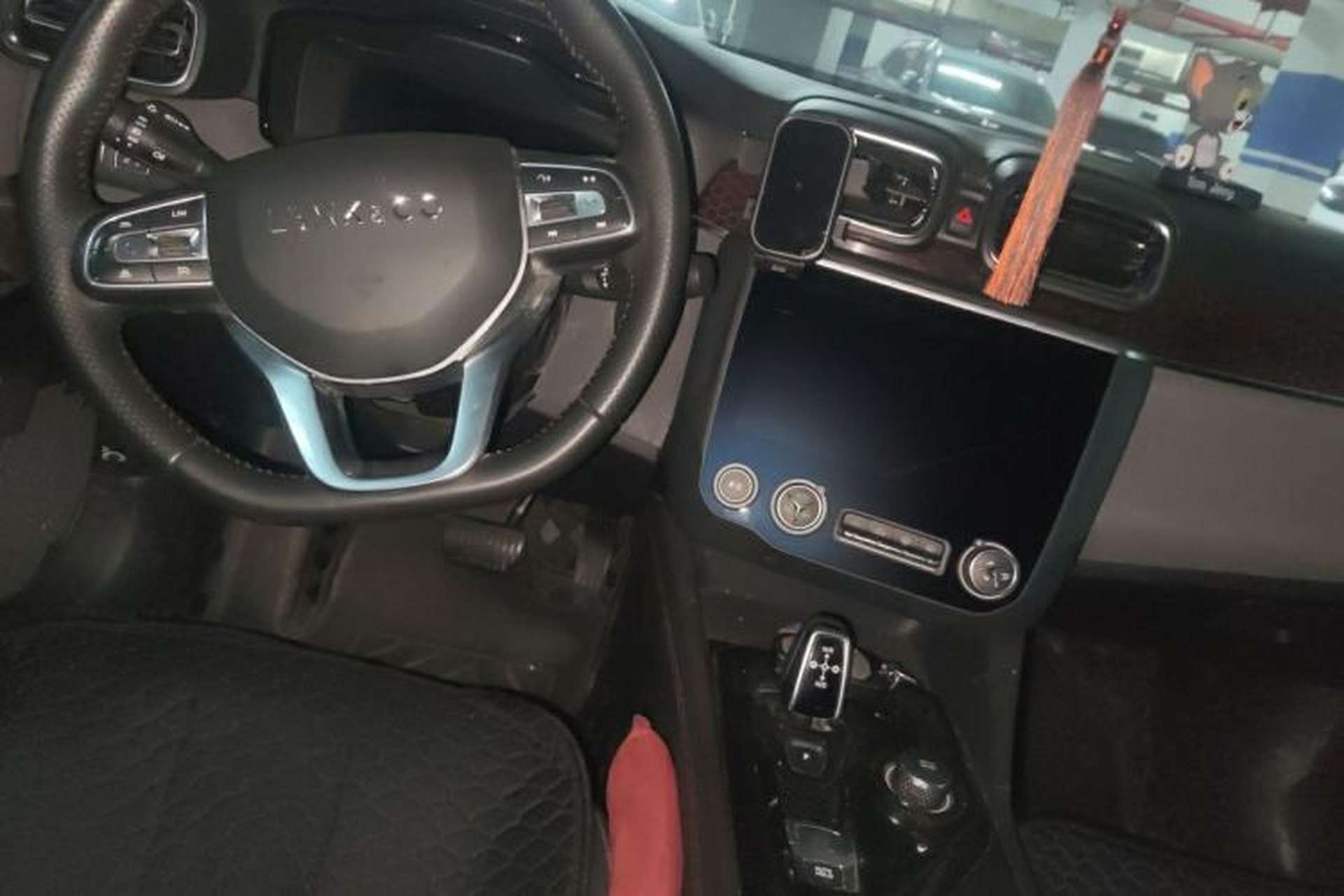 Used Lynk & Co 03 2019 2.0TD Automatic Jing Pro Edition Center Console