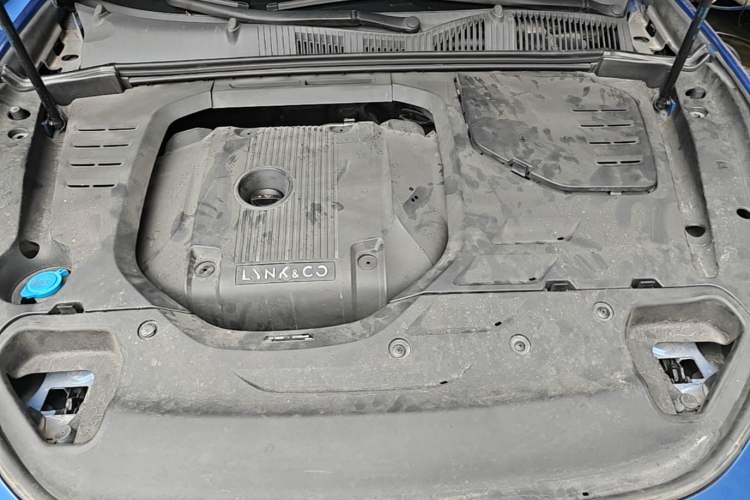 Used Lynk & Co 03 2019 2.0TD Automatic Jing Pro Edition Engine Bay