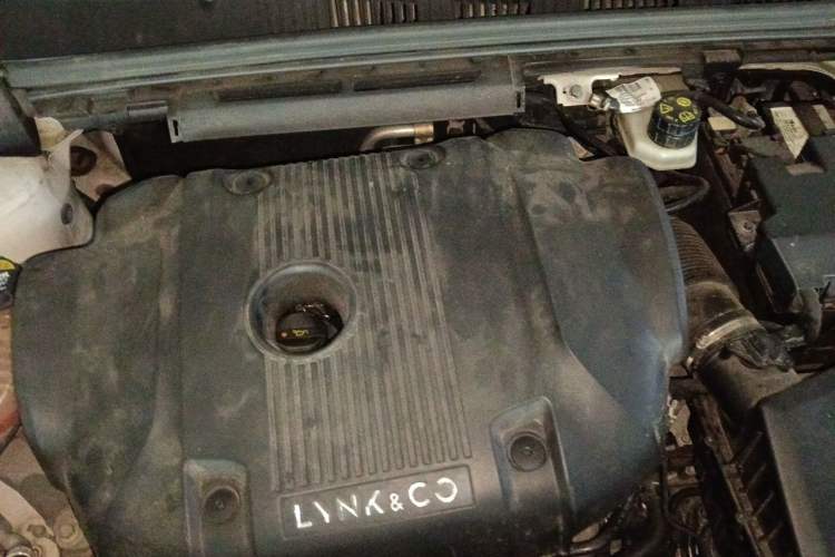 Used Lynk & Co 03 2019 2.0TD Automatic Jing Pro Edition Engine Bay