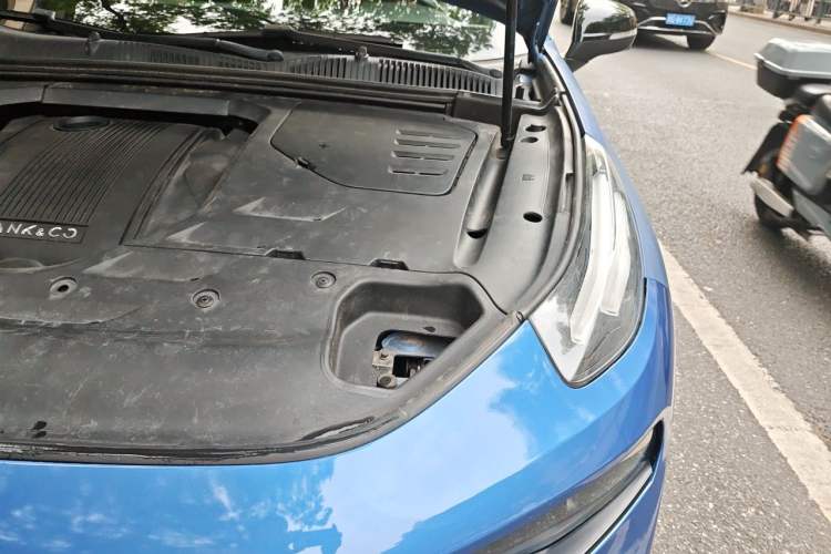 Used Lynk & Co 03 2019 1.5TD DCT JingPro Edition China VI Standard Engine Bay Left