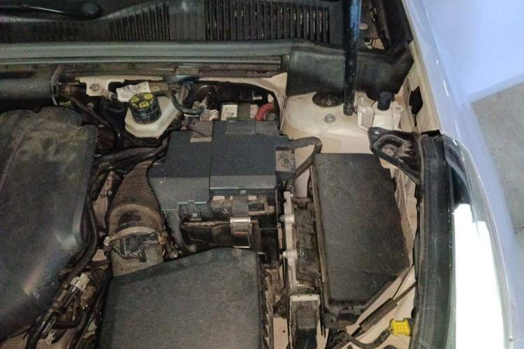Used Lynk & Co 03 2019 2.0TD Automatic Jing Pro Edition Engine Bay Left