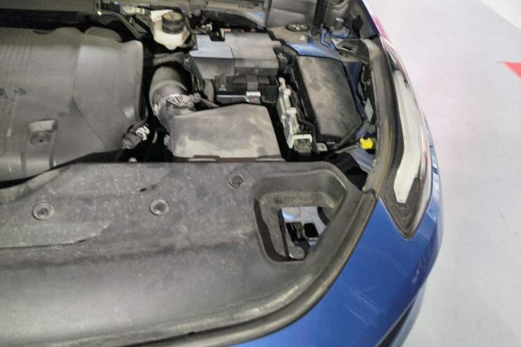 Used Lynk & Co 03 2019 2.0TD Automatic Jing Pro Edition Engine Bay Left