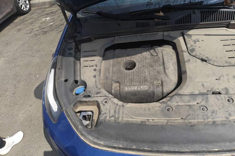 Used Lynk & Co 03 2019 2.0TD Automatic Jing Pro Edition Engine Bay Right