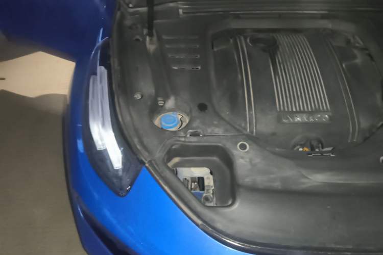 Used Lynk & Co 03 2019 1.5TD DCT JingPro Edition China VI Standard Engine Bay Right