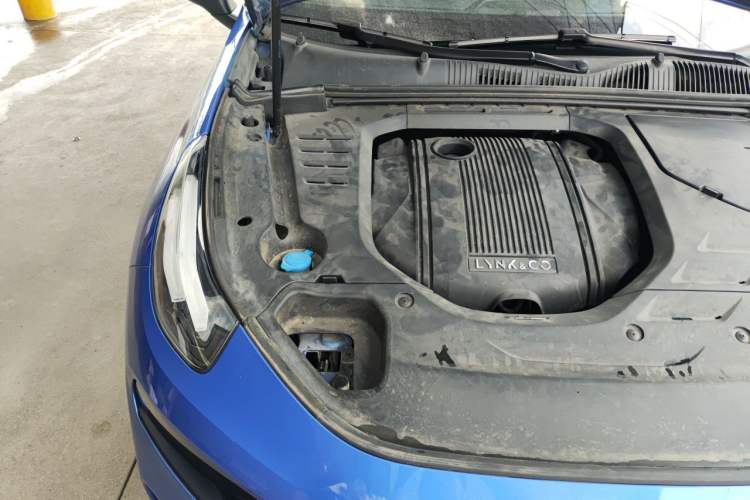 Used Lynk & Co 03 2019 1.5TD DCT JingPro Edition China VI Standard Engine Bay Right