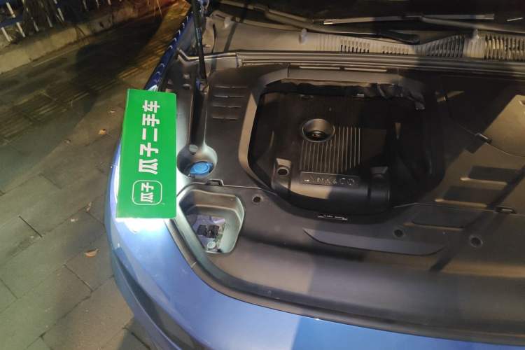 Used Lynk & Co 03 2019 2.0TD Automatic Jing Pro Edition Engine Bay Right