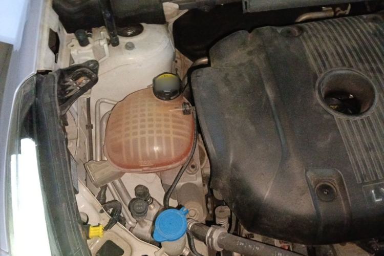 Used Lynk & Co 03 2019 2.0TD Automatic Jing Pro Edition Engine Bay Right