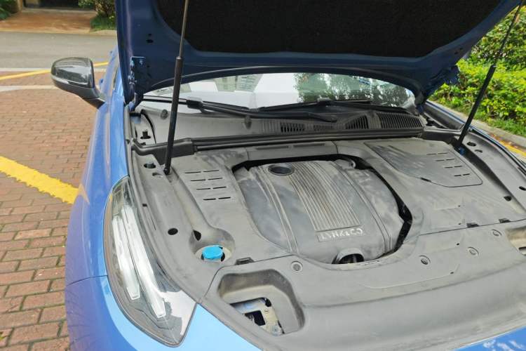 Used Lynk & Co 03 2019 1.5TD DCT JingPro Edition China VI Standard Engine Bay Right