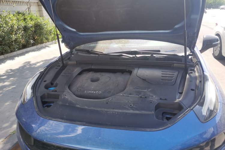 Used Lynk & Co 03 2019 2.0TD Automatic Jing Pro Edition Engine Bay