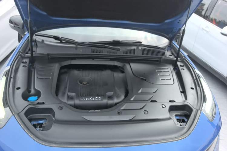 Used Lynk & Co 03 2019 2.0TD Automatic Jing Pro Edition Engine Bay